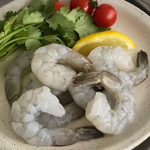 칵테일새우 흰다리새우살 냉동 21-25 900g 1+1 (26,900원/무배)