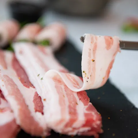 국내산 대패삼겹살 600g + 600g 총 1.2kg (13,320원/무료)