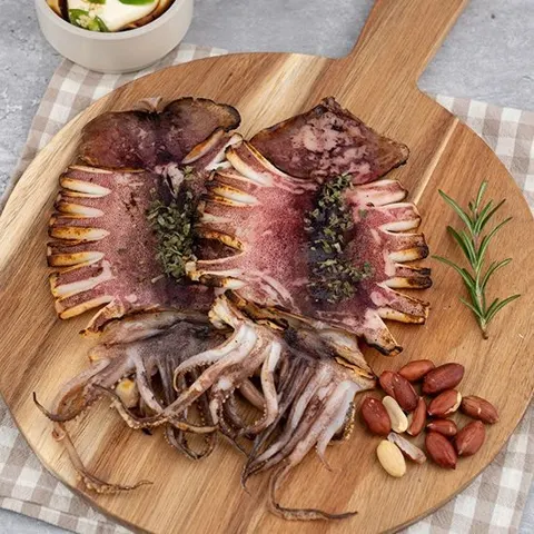 반건조오징어 10마리 1.1~1.2kg (24110원/무료)
