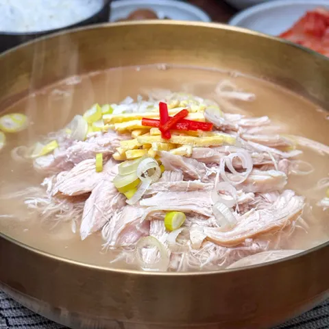 냉장닭 수제 닭곰탕 550g 4개 (15,700원/무배)