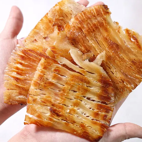 [더주] 촉촉하고 쫄깃한 전기구이 몸통 오징어 180g 7-10미 9400원