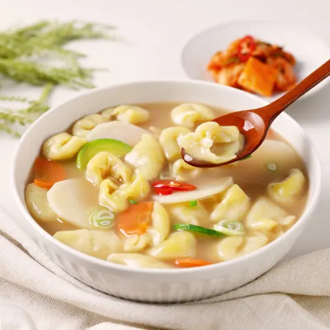 감자수제비 2kg 장국 8봉 간편식(8,900원/멤버십 무료)