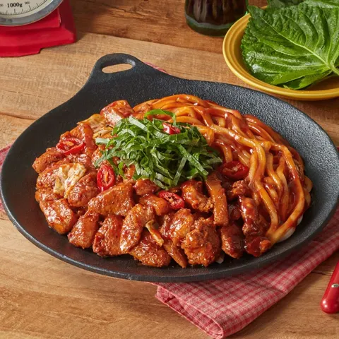 춘천닭갈비 우동사리볶음 990g (13,890원/무료)